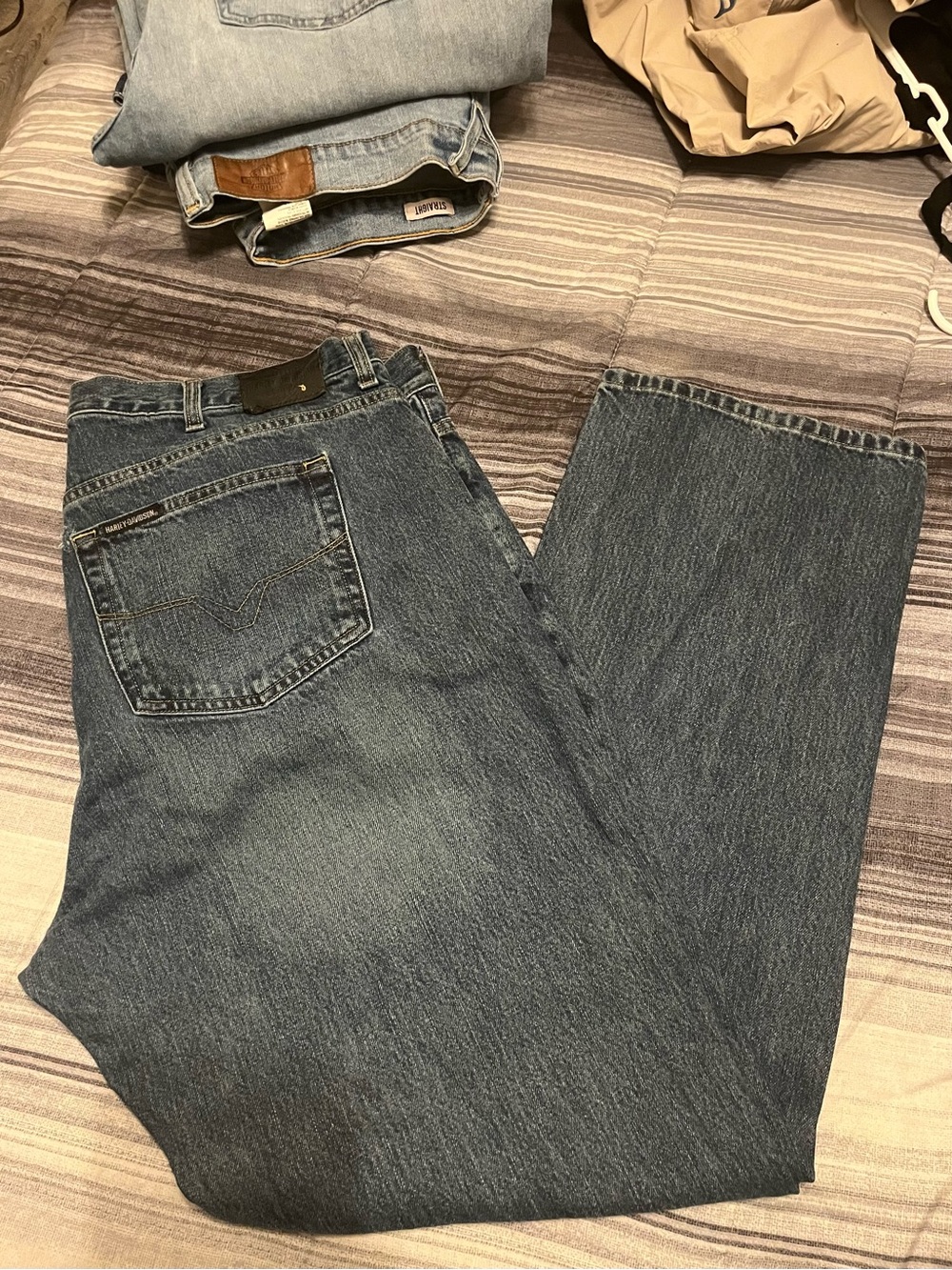 Harley-Davidson Men's Straight Jeans in Medium Blue Denim